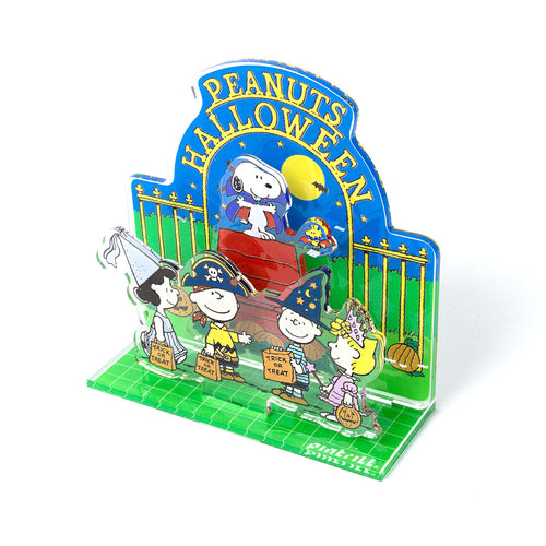 PINTRILL - Peanuts Halloween Gang Standee - Secondary Image